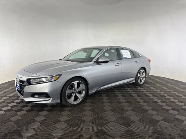 Used 2018 Honda Accord Touring image 4