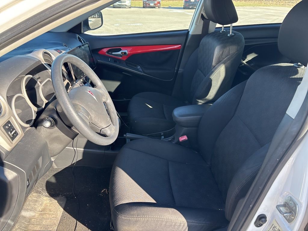 Used 2010 Pontiac Vibe w/ Preferred Package image 16