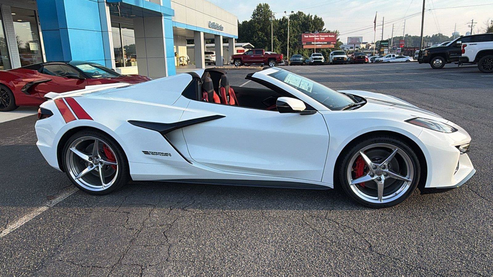 New 2027 Chevrolet Corvette Grand Sport w/ Stealth Interior Trim Package RWD image 7