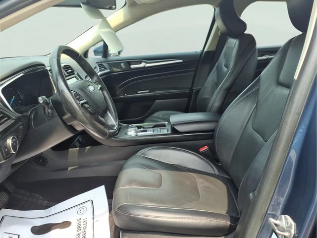 Used 2019 Ford Fusion Energi Titanium FWD image 12