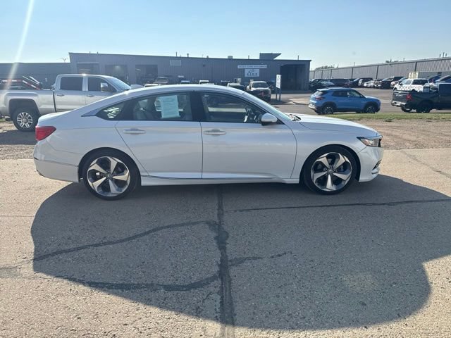 Used 2018 Honda Accord Touring image 12