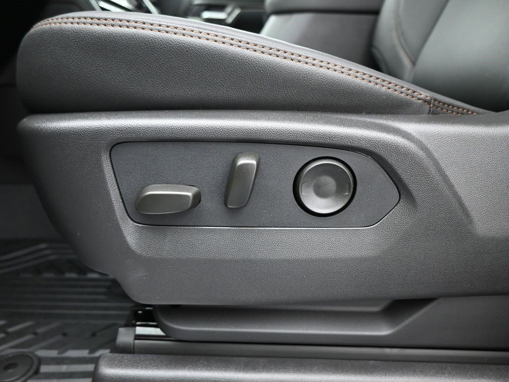 New 2026 GMC Sierra 3500 AT4 w/ AT4 Premium Plus Package image 12