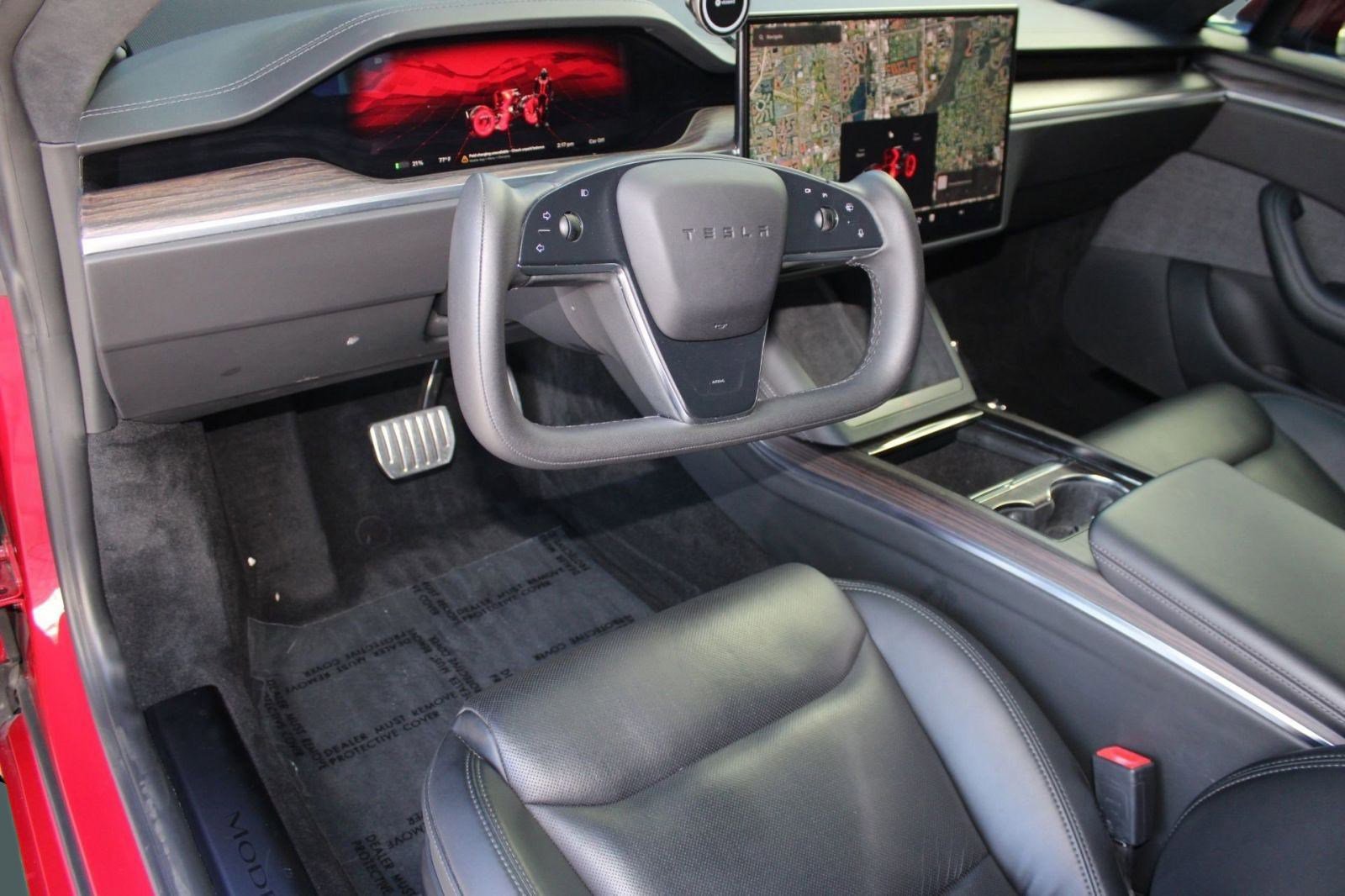 Used 2022 Tesla Model S AWD image 15