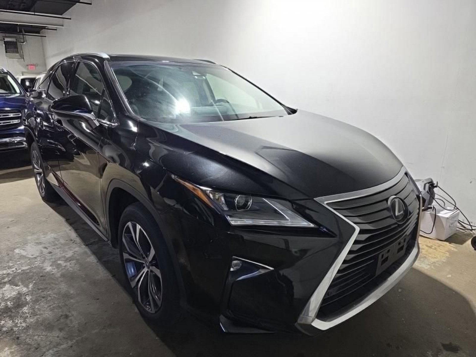 Used 2017 Lexus RX 350 AWD image 3