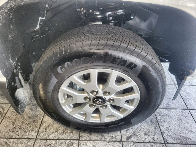 Used 2026 Toyota Tacoma SR5 AWD/4WD image 10