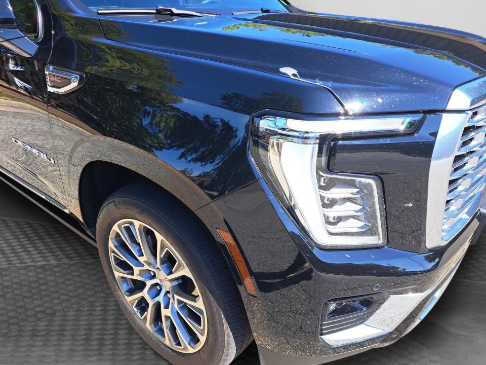 Used 2025 GMC Yukon Denali w/ Denali Reserve Package AWD/4WD image 15