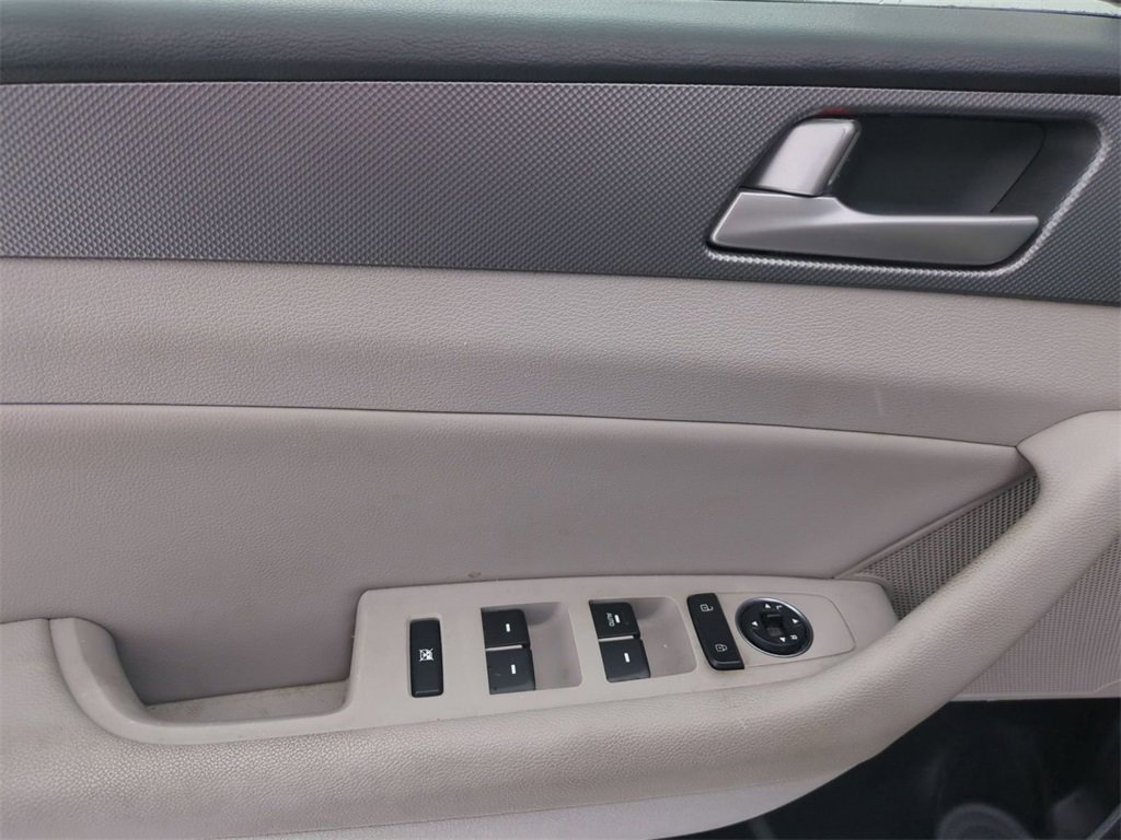 Used 2016 Hyundai Sonata SE image 15