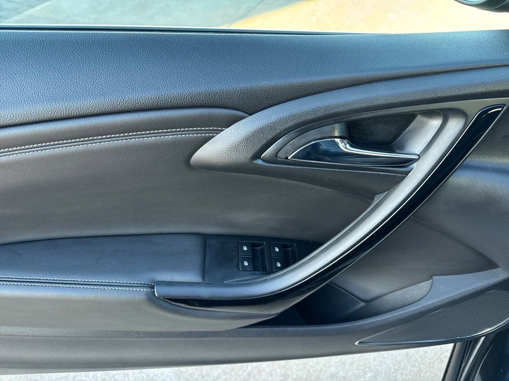 Used 2016 Buick Cascada Premium image 18