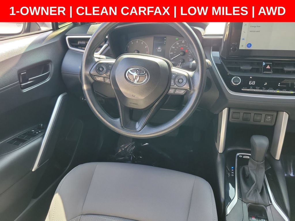 Used 2025 Toyota Corolla Cross AWD Hybrid image 13