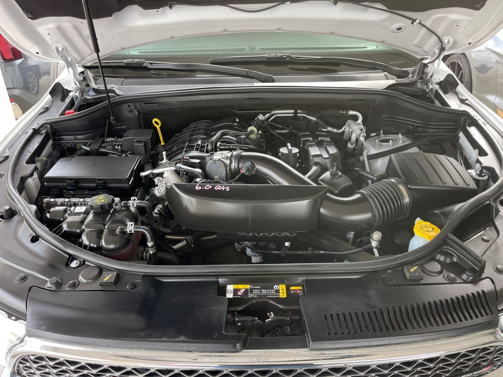 Used 2024 Dodge Durango SXT image 32