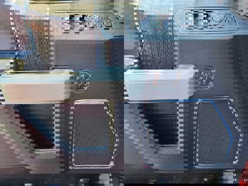 Used 2021 Ford F250 Lariat w/ Chrome Package image 31