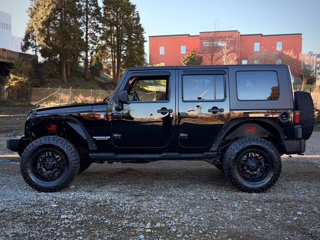 Used 2010 Jeep Wrangler Unlimited Islander image 5