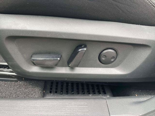 Used 2023 Nissan Rogue SV image 17