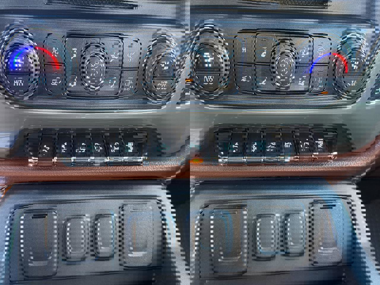 Used 2016 Chevrolet Silverado 3500 High Country w/ Duramax Plus Package image 9