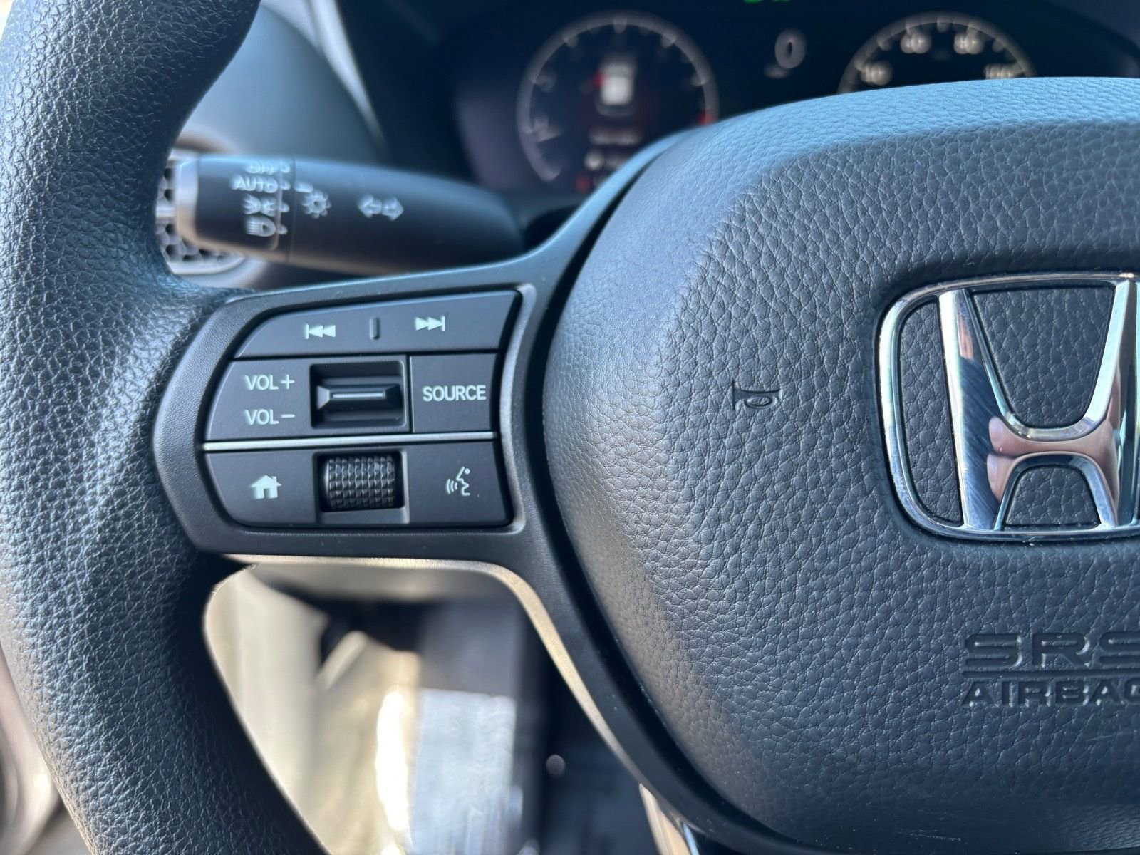 Used 2025 Honda HR-V LX image 29