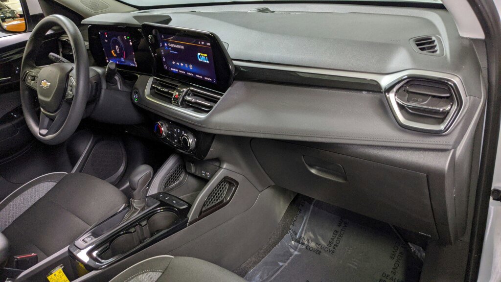 Used 2025 Chevrolet TrailBlazer LT image 21