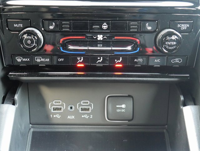 New 2025 Jeep Grand Cherokee L Laredo image 23