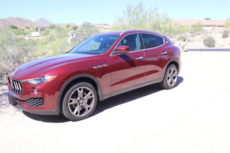 Used 2017 Maserati Levante S AWD/4WD image 2