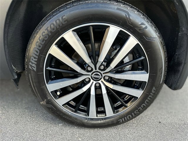 Used 2023 Nissan Pathfinder Platinum w/ Cargo Package image 10