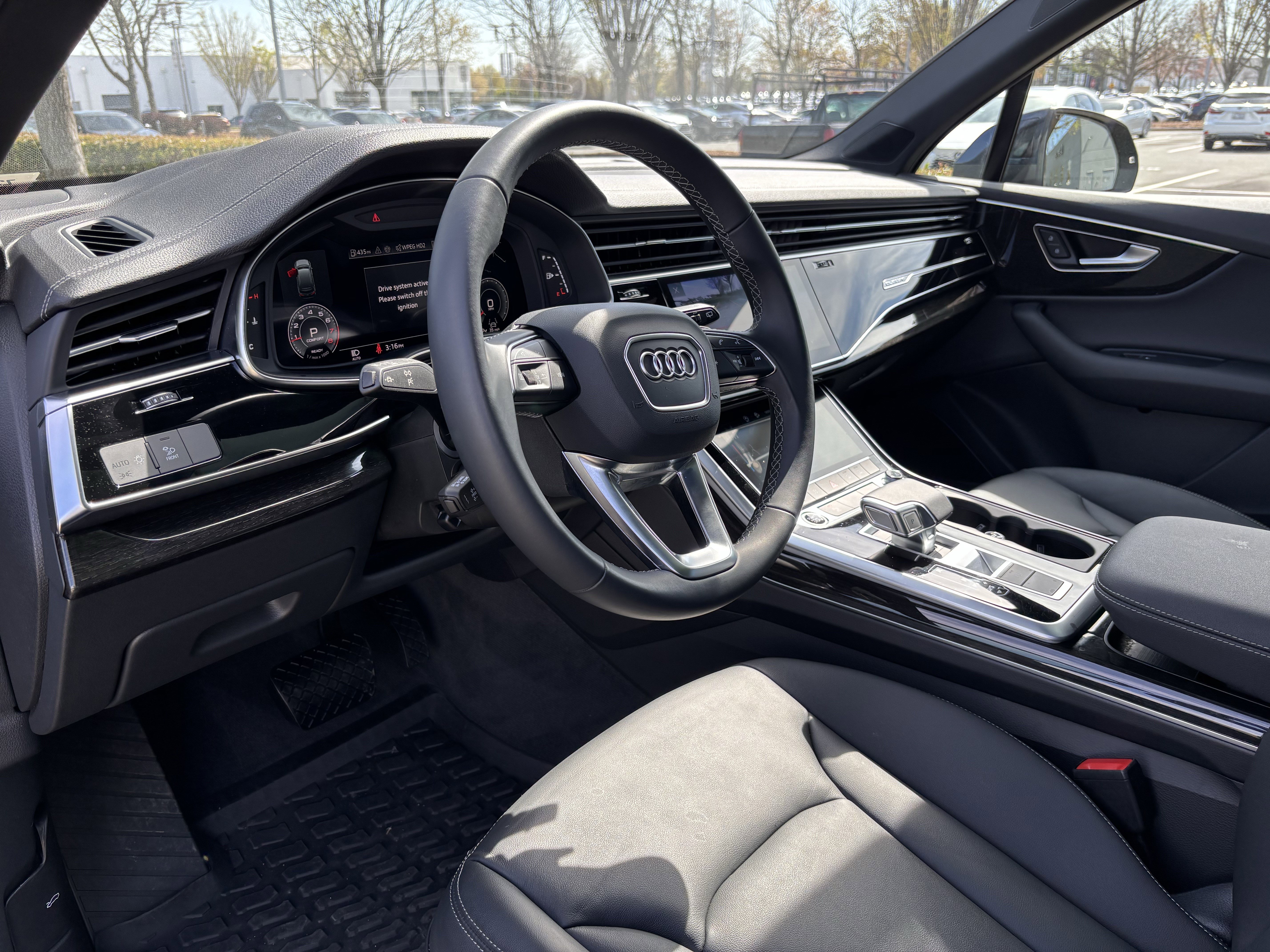 Certified 2025 Audi Q7 2.0T Premium w/ Convenience Plus Package image 17