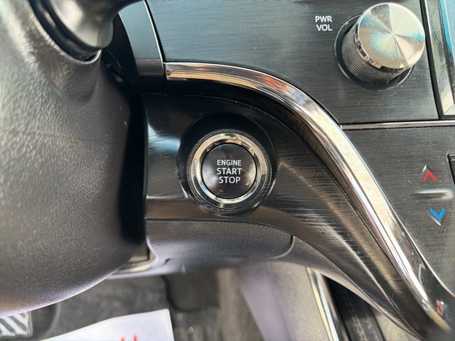 Used 2017 Toyota Avalon Touring w/ Carpet Mat Package image 30