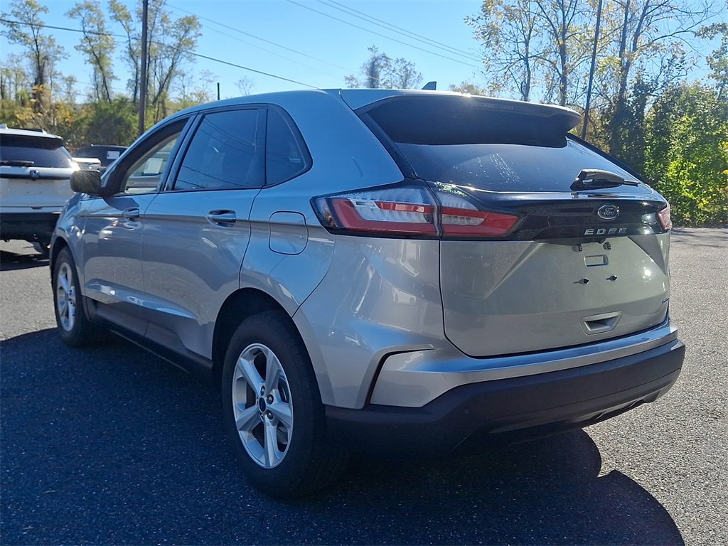 Used 2022 Ford Edge SE image 8