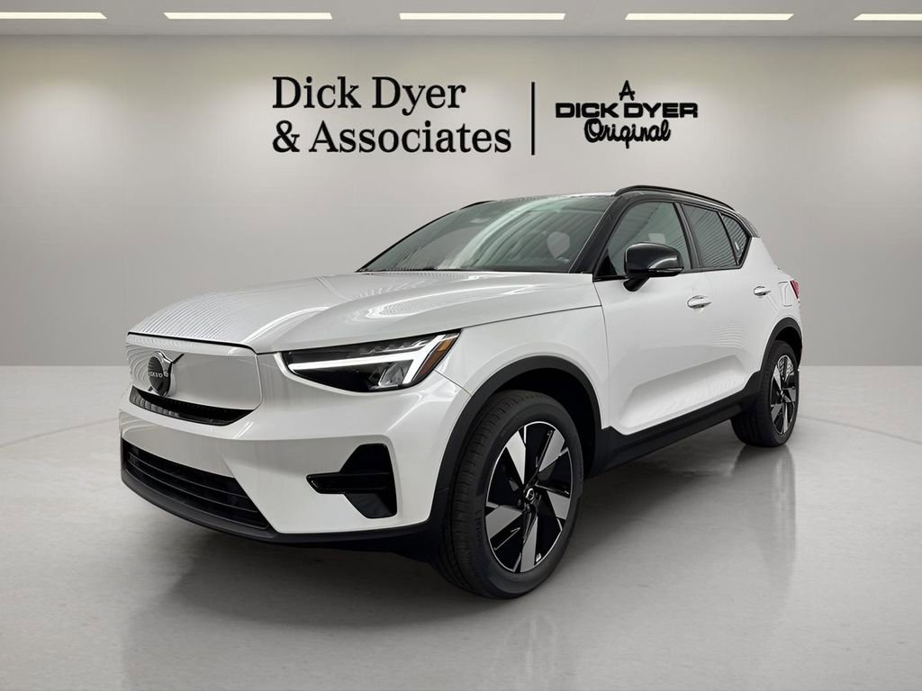 New 2024 Volvo XC40 Recharge Core w/ Protection Package Premier image 10