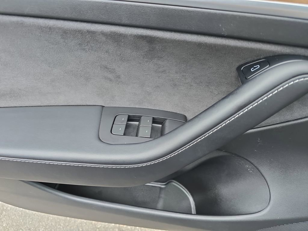 Used 2022 Tesla Model 3 Long Range image 33