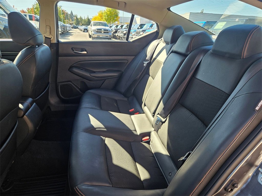 Used 2021 Nissan Altima 2.5 SR w/ SR Premium Package image 14