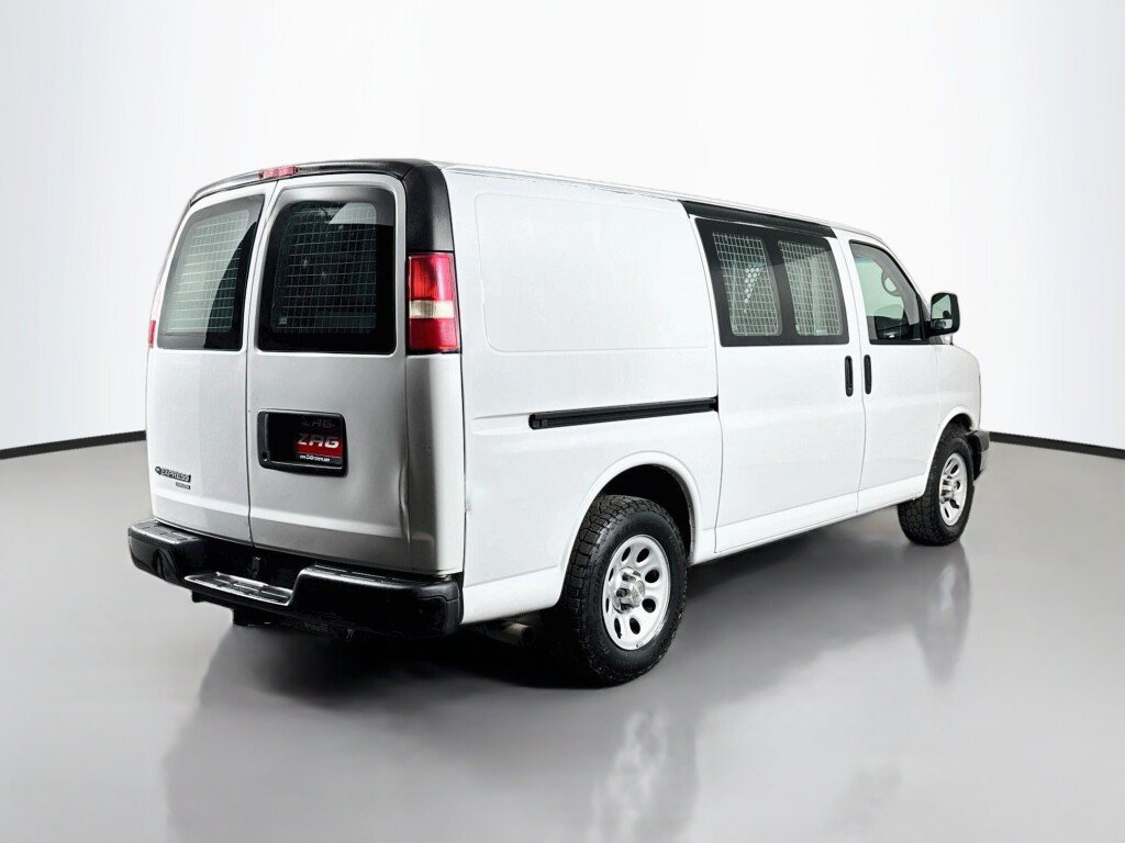 Used 2013 Chevrolet Express 1500 RWD image 5