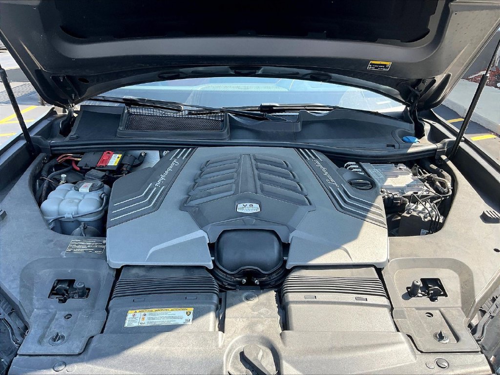 Used 2021 Lamborghini Urus AWD/4WD image 28