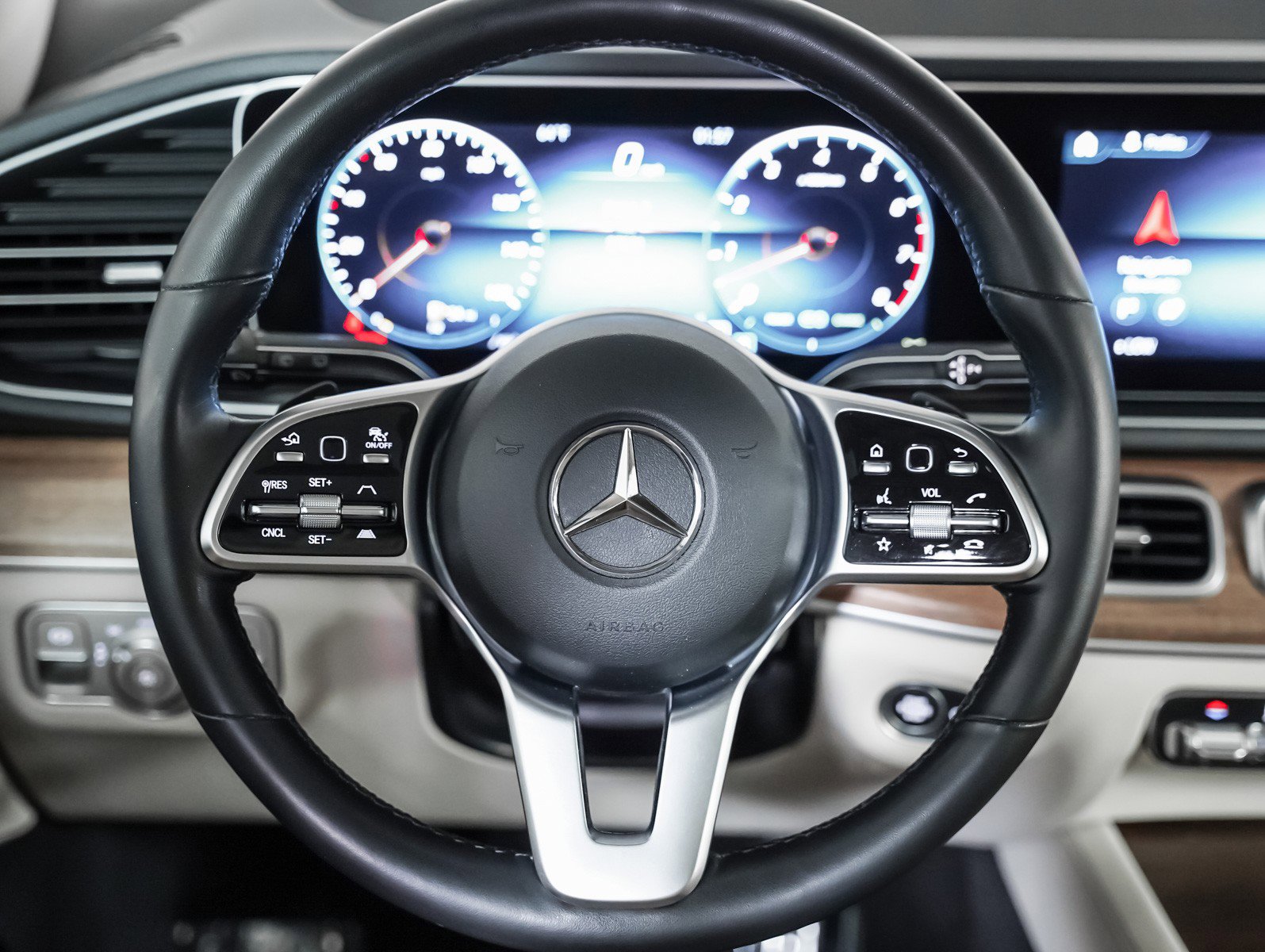 Certified 2023 Mercedes-Benz GLE 450 4MATIC image 16