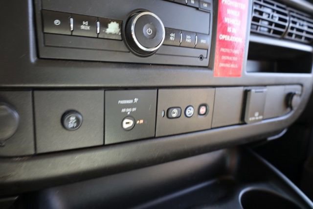 Used 2018 Chevrolet Express 2500 image 18