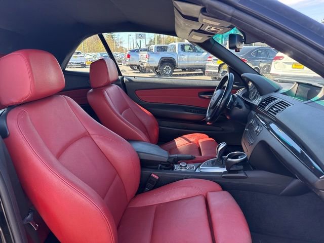 Used 2011 BMW 135i Convertible image 11
