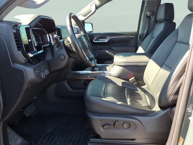 Used 2025 Chevrolet Silverado 1500 LTZ AWD/4WD image 20