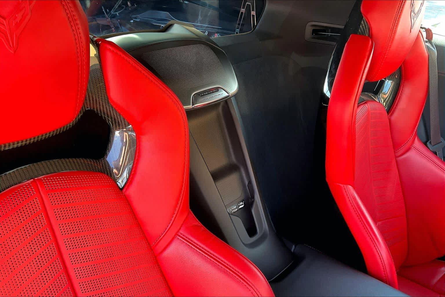 Certified 2021 Chevrolet Corvette Stingray Preferred Cpe w/ Engine Appearance Package RWD image 33