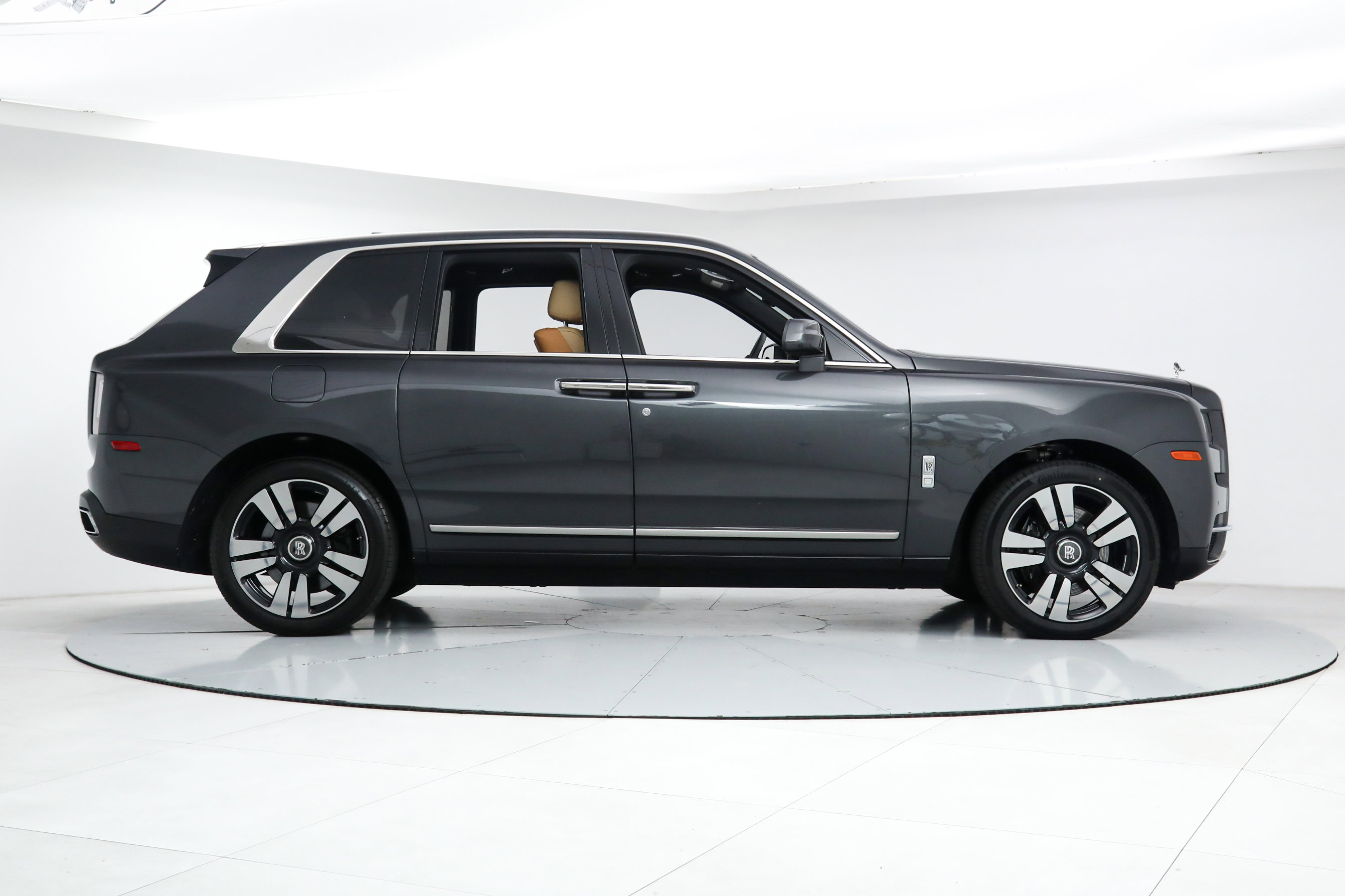 Used 2022 Rolls-Royce Cullinan image 7