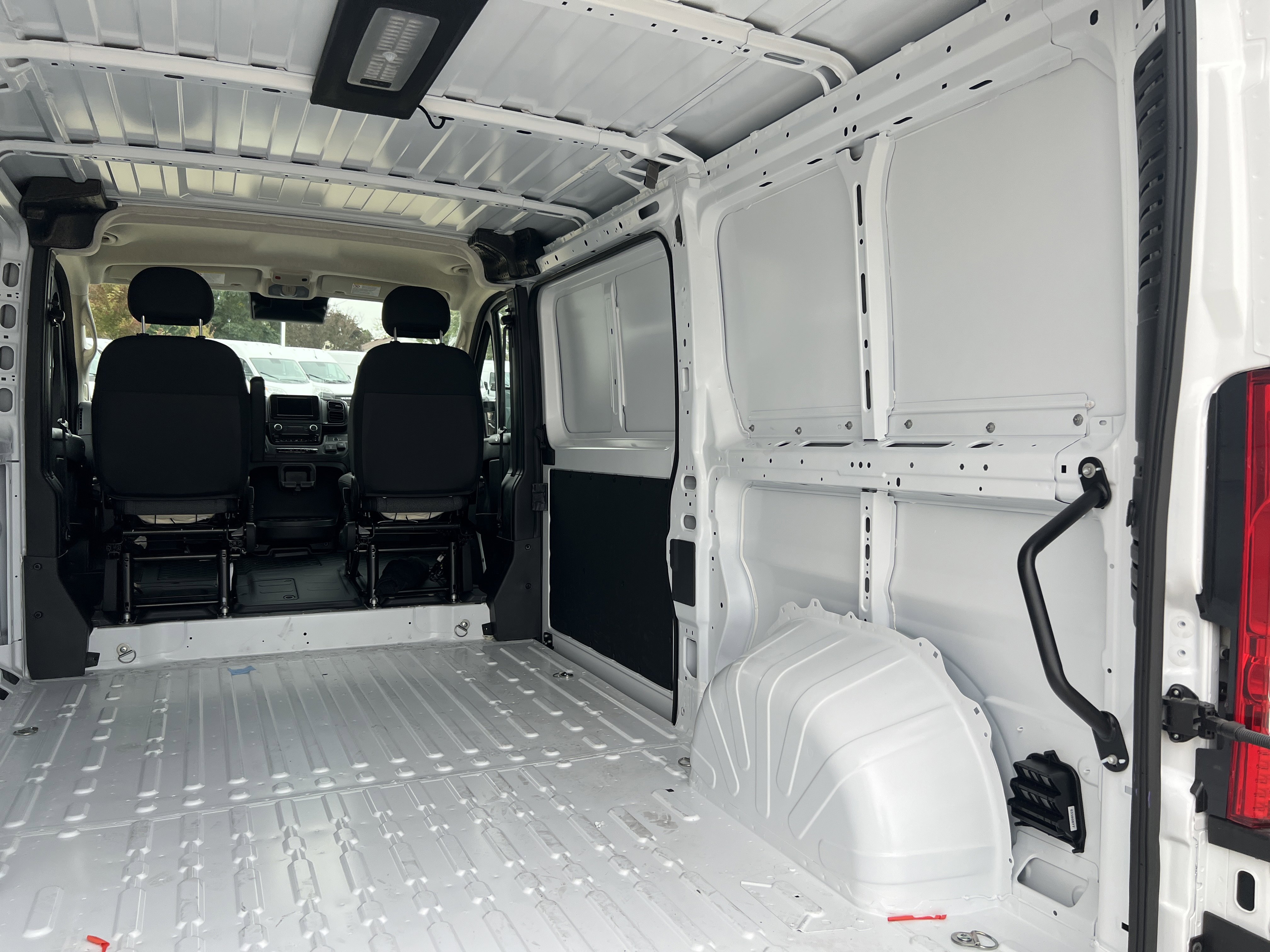 New 2026 RAM ProMaster 1500 w/ Convenience Group image 4