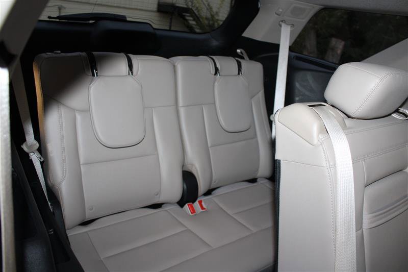 Used 2023 Ford Explorer Limited AWD/4WD image 16