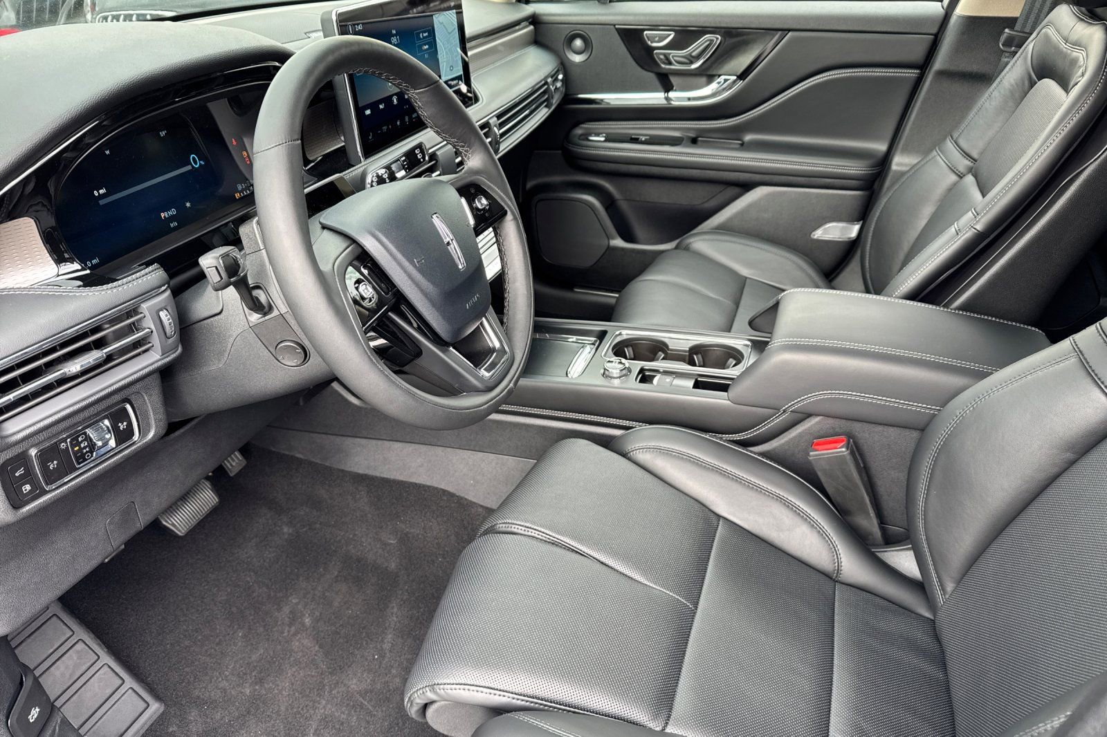 New 2025 Lincoln Corsair Grand Touring w/ Equipment Group 302A image 9