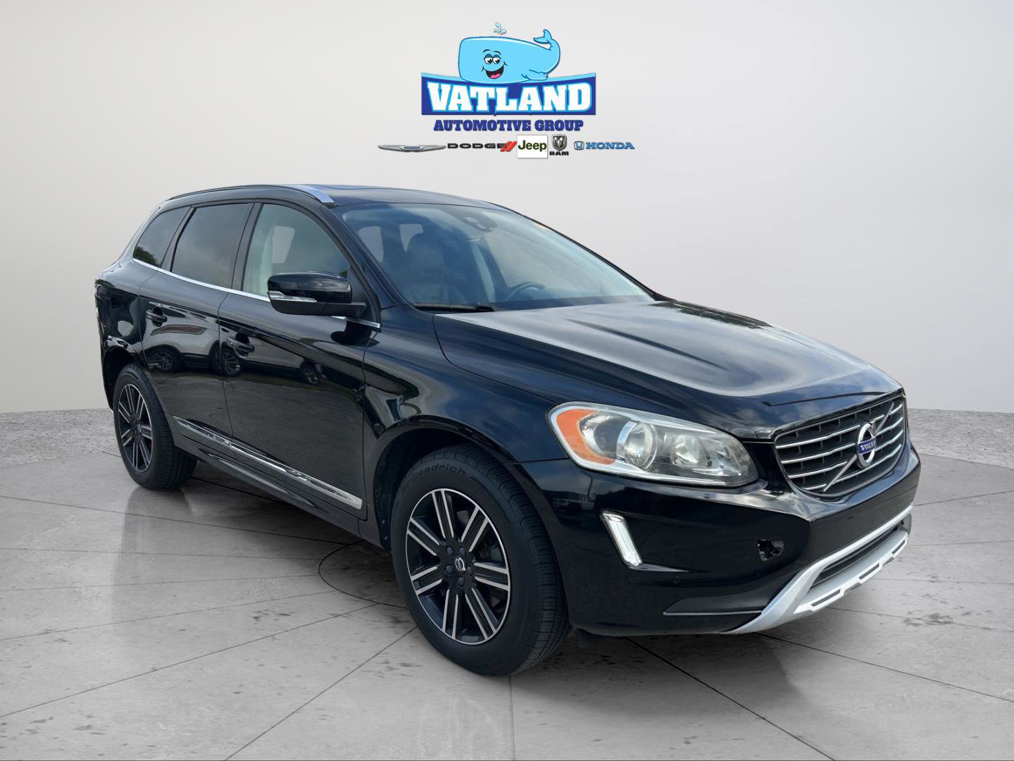 Used 2017 Volvo XC60 T5 Dynamic w/ Preferred Option Package image 33