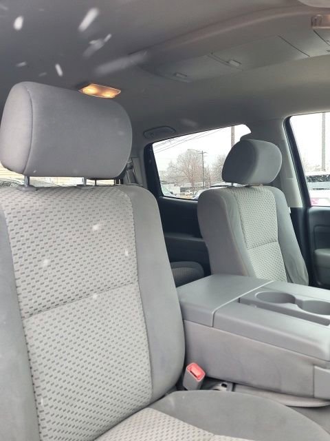 Used 2013 Toyota Tundra 4x4 CrewMax w/ Tow Pkg image 18