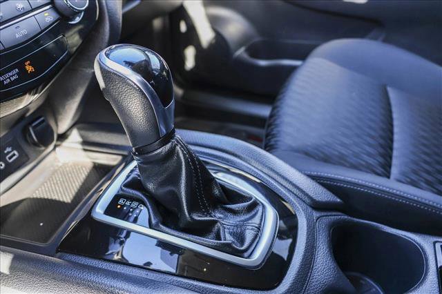 Used 2019 Nissan Rogue SV image 21