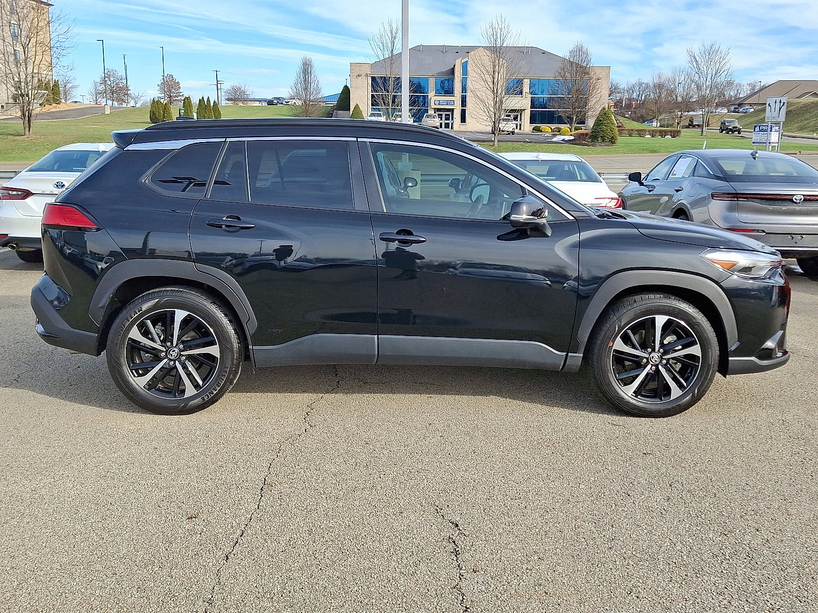 Certified 2023 Toyota Corolla Cross AWD Hybrid image 7