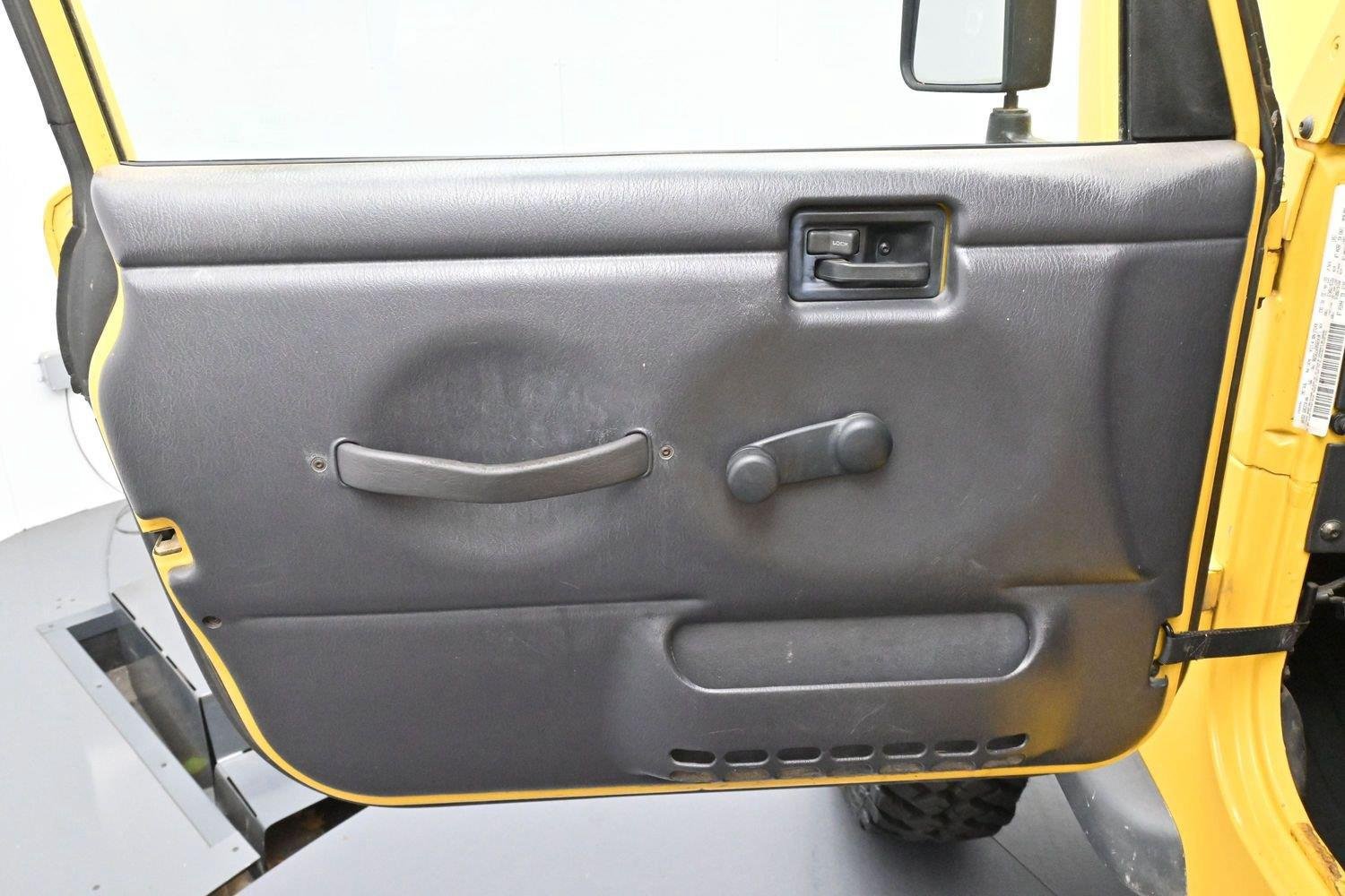 Used 2002 Jeep Wrangler X AWD/4WD image 11