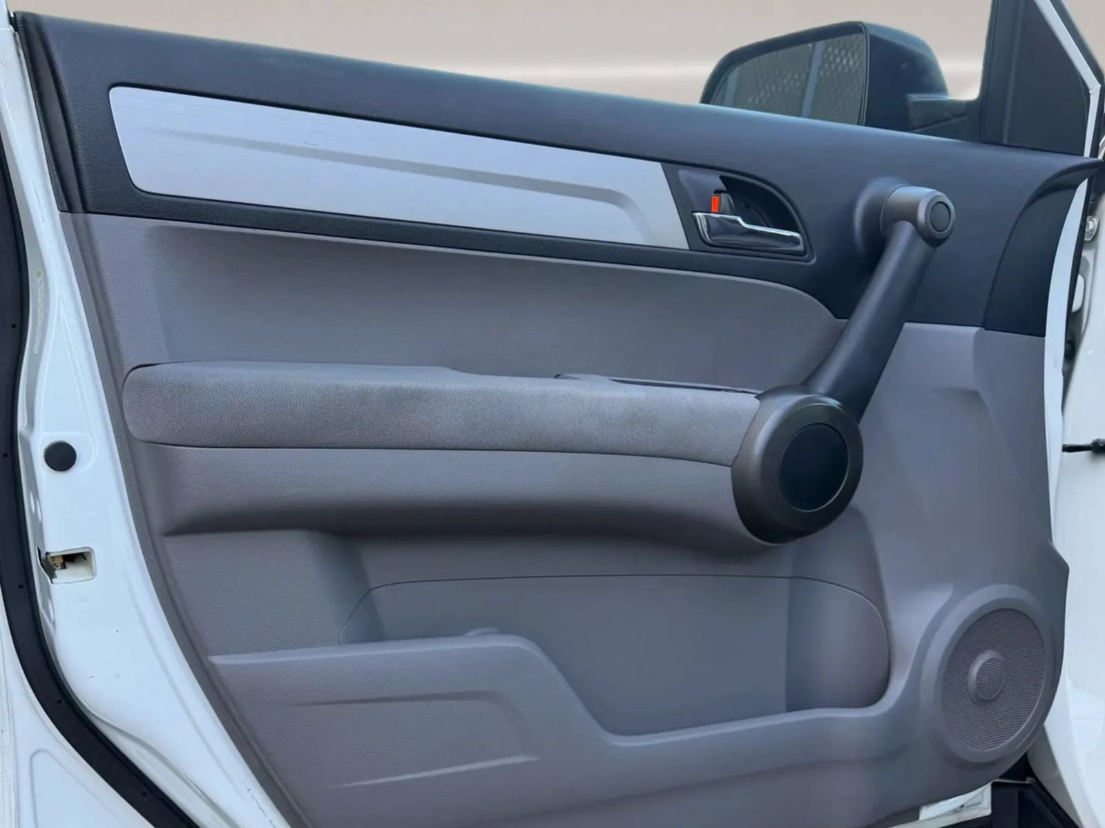 Used 2011 Honda CR-V LX image 7