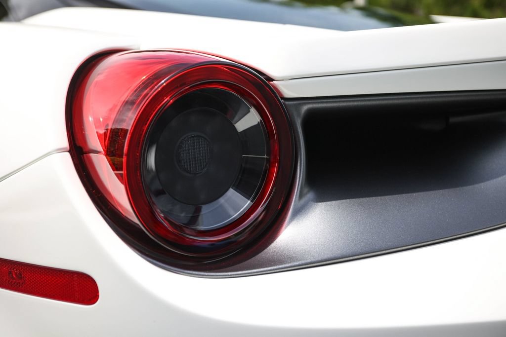 Certified 2019 Ferrari 488 GTB RWD image 17