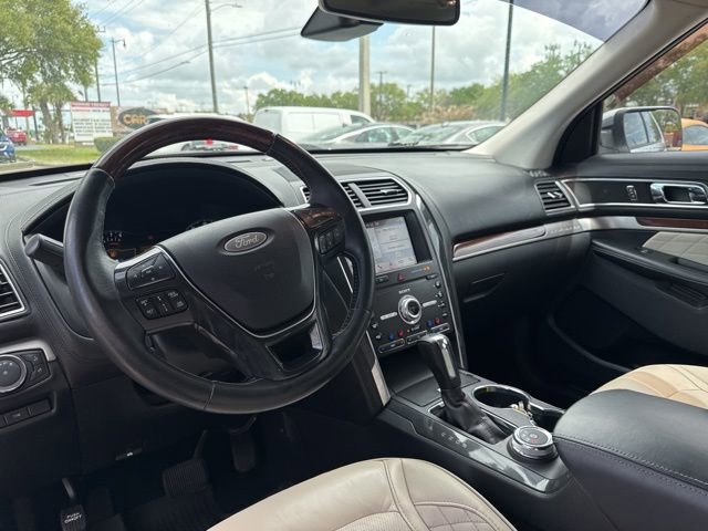 Used 2019 Ford Explorer Platinum image 21