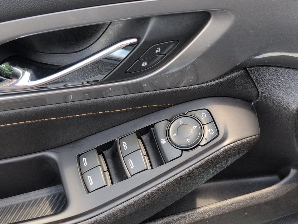 Used 2019 Chevrolet Traverse RS FWD image 18