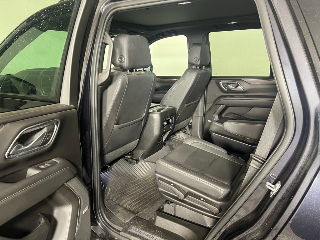 Used 2022 Chevrolet Tahoe Z71 w/ Luxury Package AWD/4WD image 12